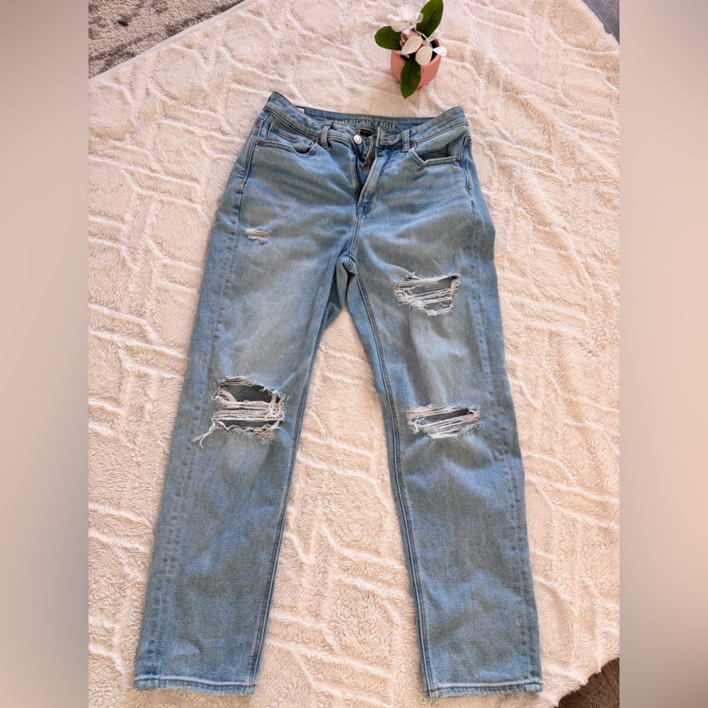 American Eagle stretch straight leg jeans. Size 6
